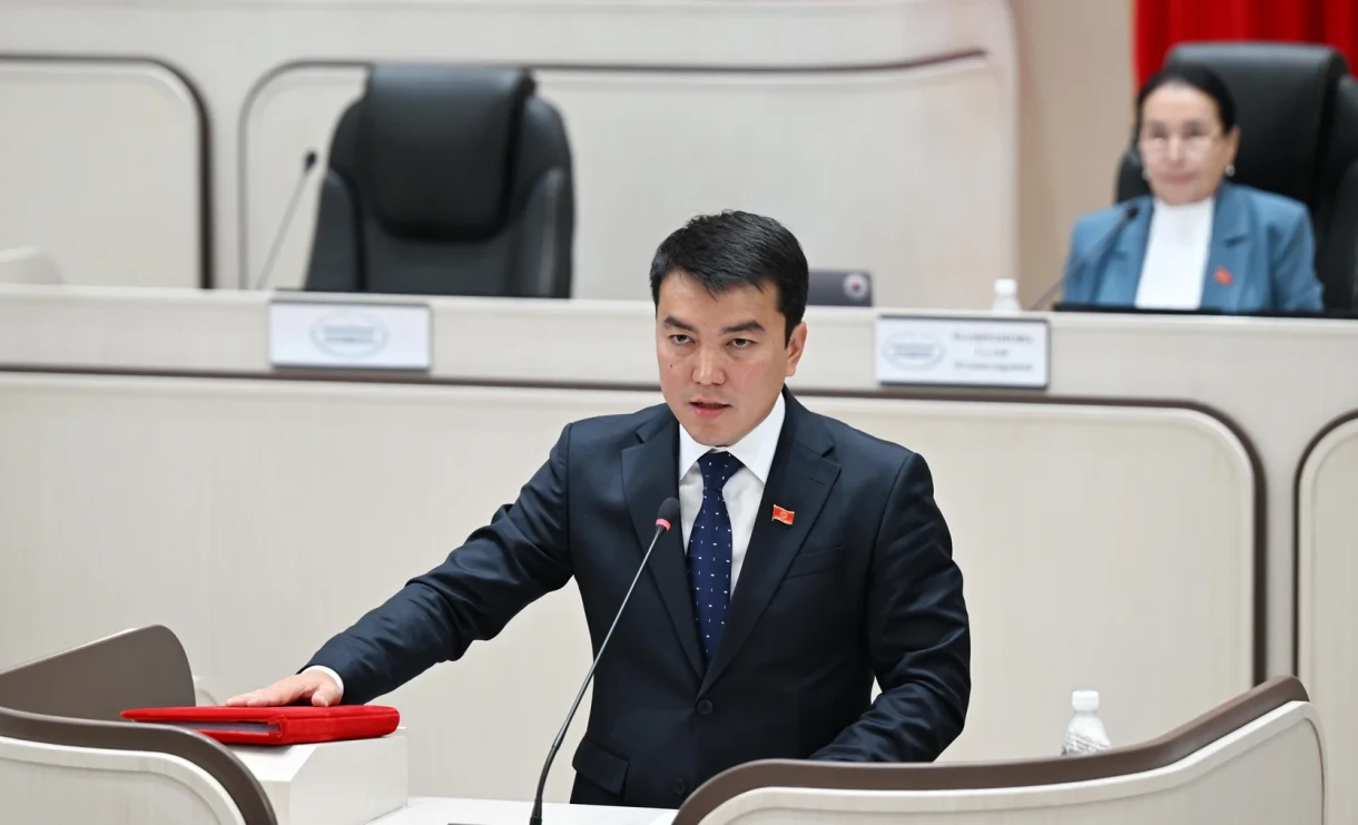 Депутат ЖК Абдылдабек Эгембердиев написал заявление о сдаче мандата