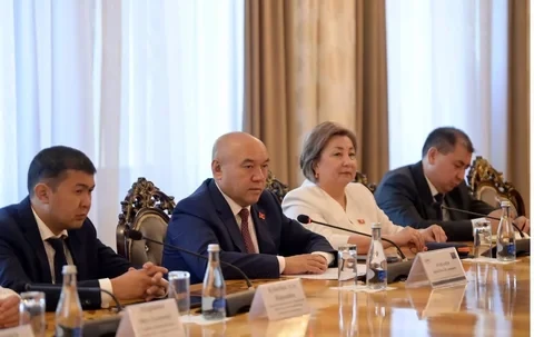 Kyrgyzstan and China Expand Cooperation in the Field of Education