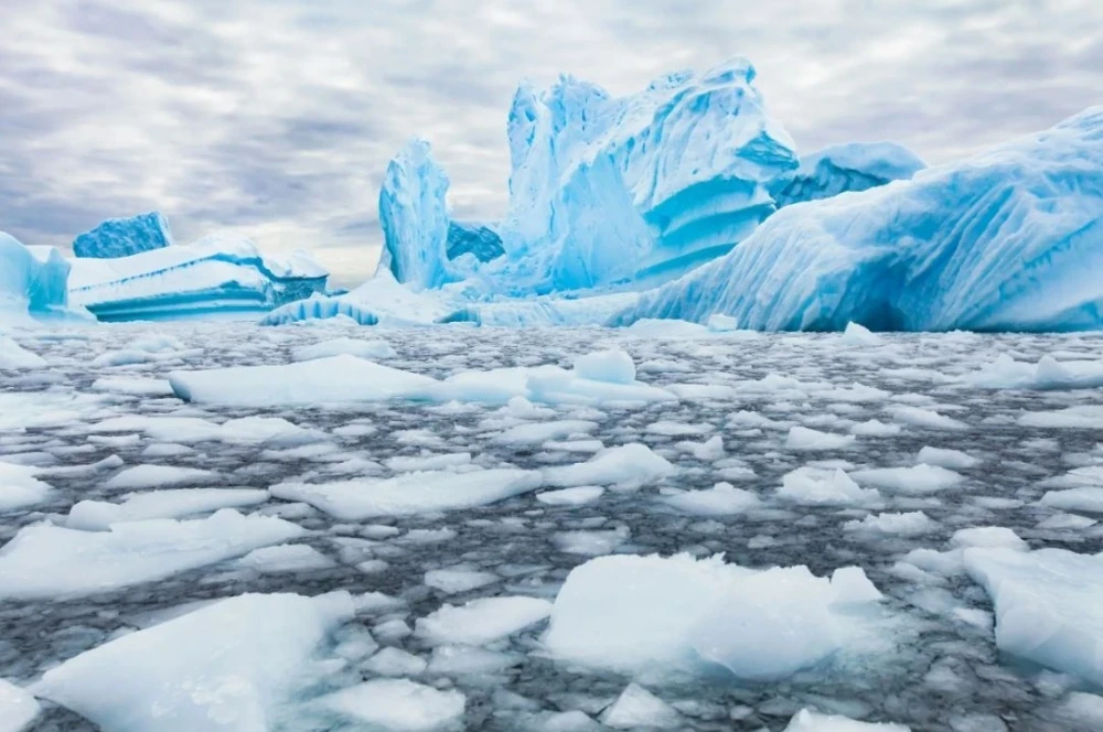 Greenland and Antarctica Lost 12.5 Trillion Tons of Ice Over 40 Years