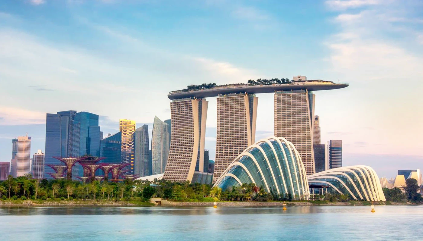 The authorities of Singapore have decided to pay citizens for reading books.