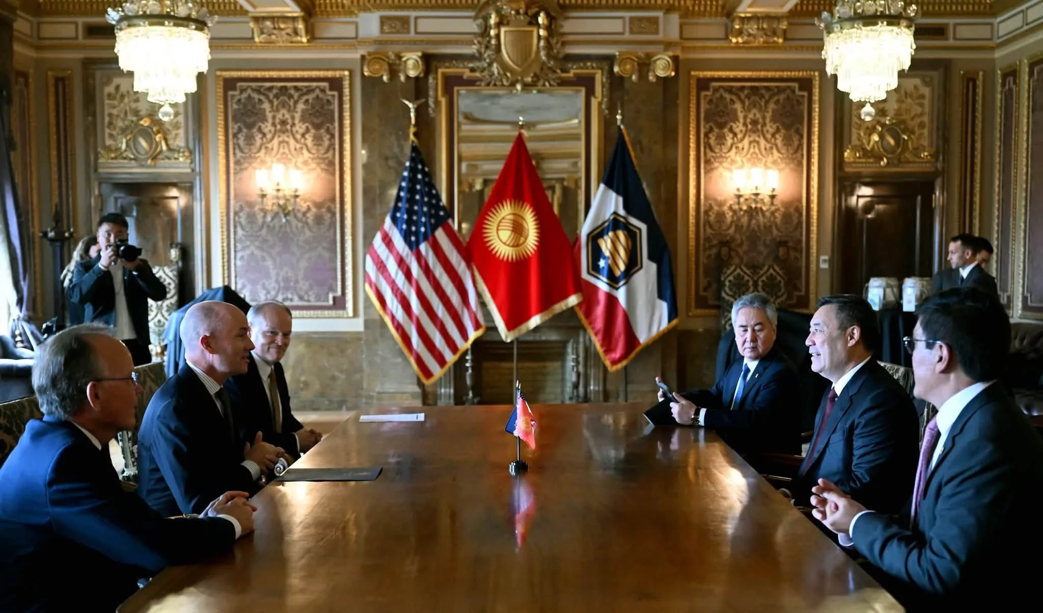 Sadyr Japarov met with the leadership of the state of Utah