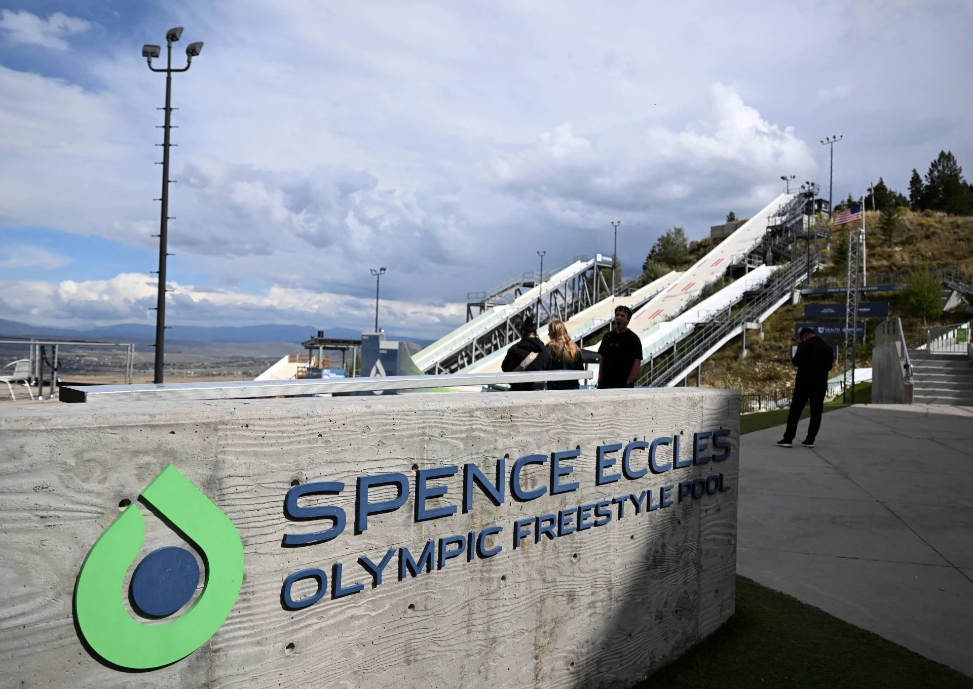 Visit to the USA. The President was shown how Olympic facilities are used in Utah.