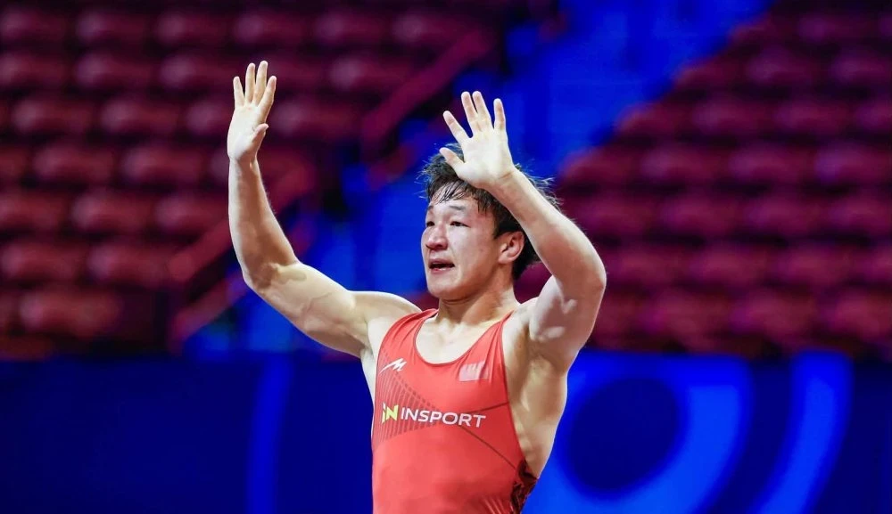 Wrestler from Kyrgyzstan Yuhan Dogdurbek Uulu Wins Silver at the U-23 World Championship